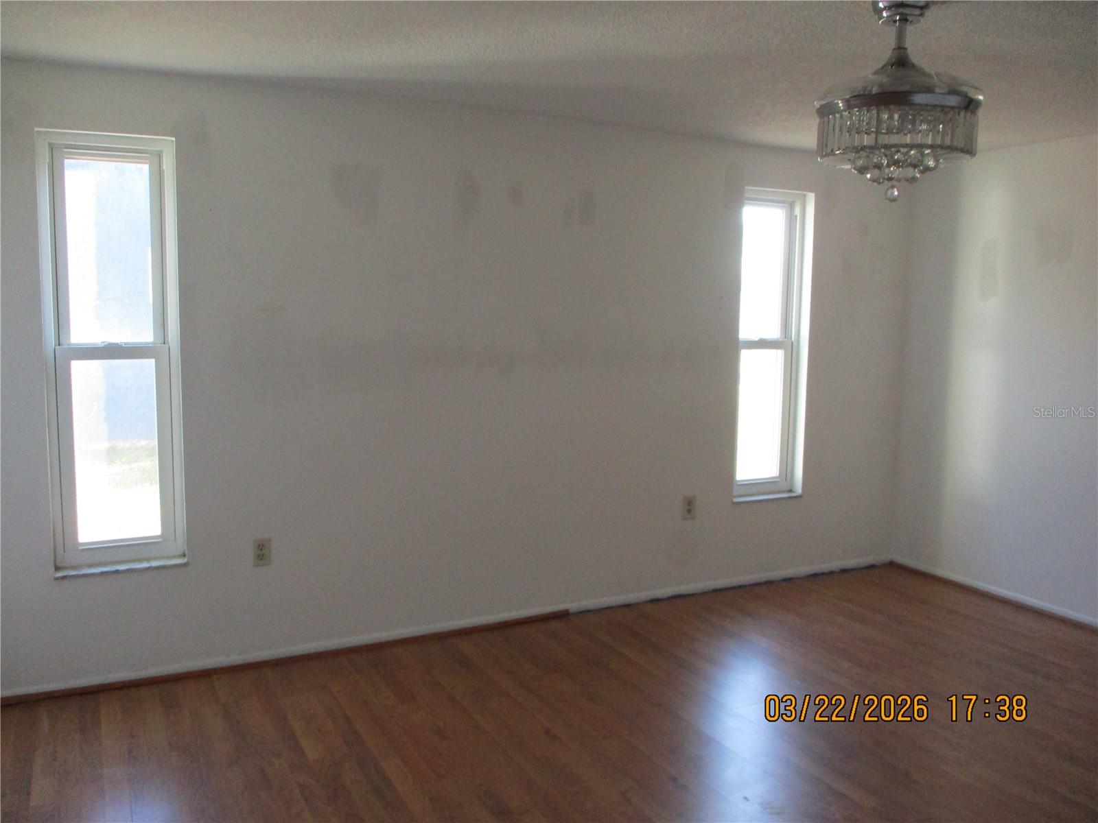 VIVA VILLAS 1ST ADD PHASE 1PB 15 PGS 130-131 LOT 1 - Residential