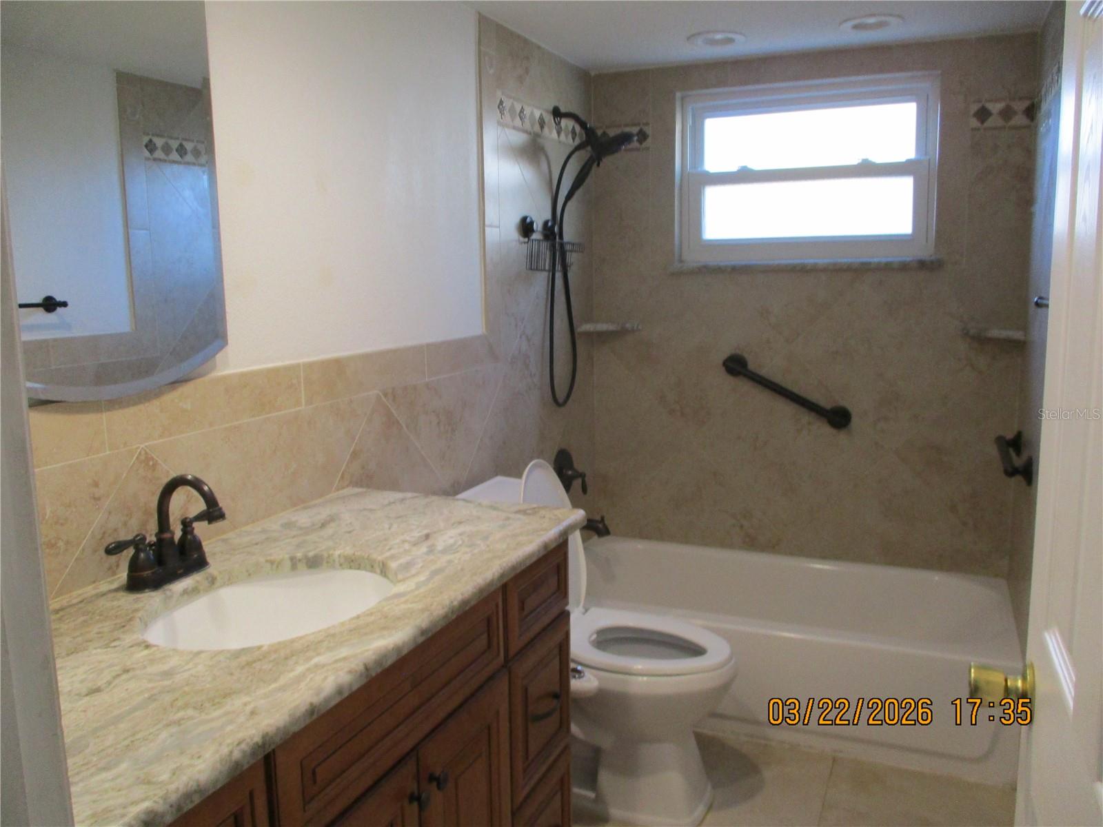 VIVA VILLAS 1ST ADD PHASE 1PB 15 PGS 130-131 LOT 1 - Residential