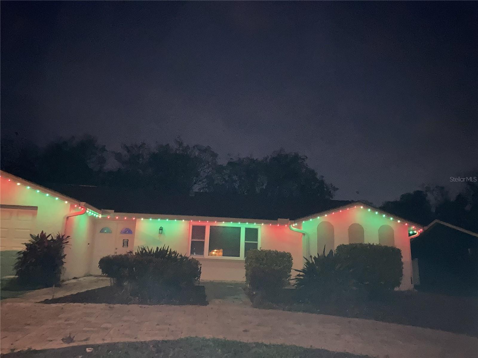 VIVA VILLAS 1ST ADD PHASE 1PB 15 PGS 130-131 LOT 1 - Residential