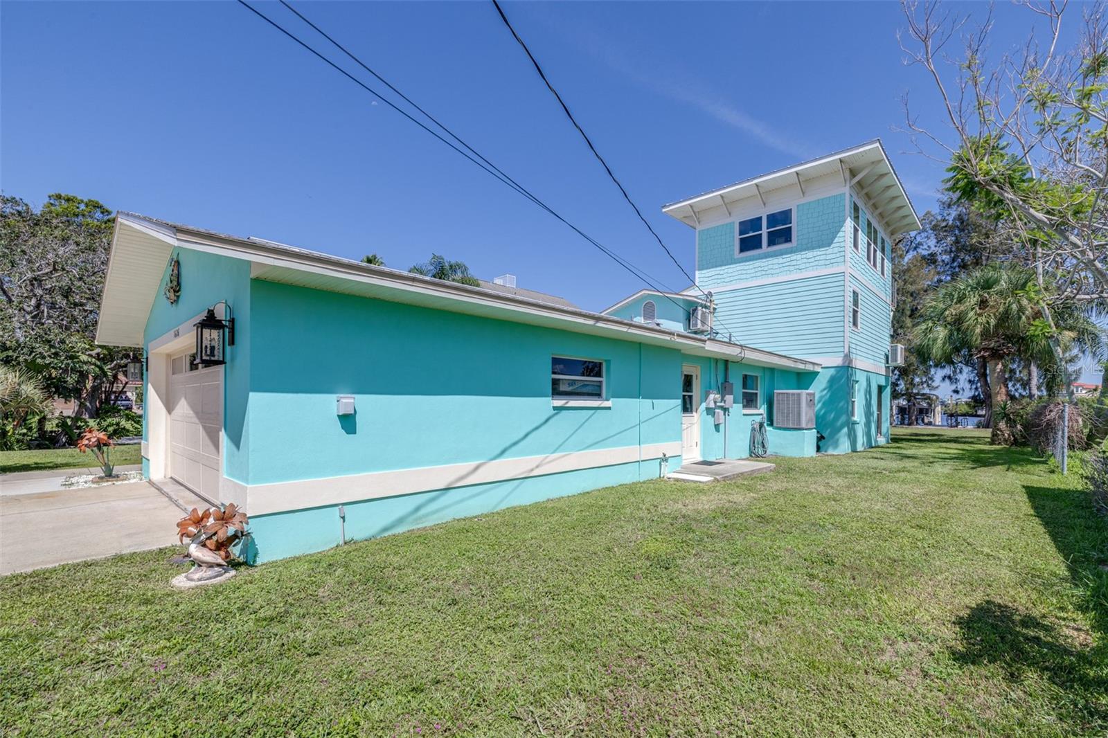 1626 SEA BREEZE DRIVE