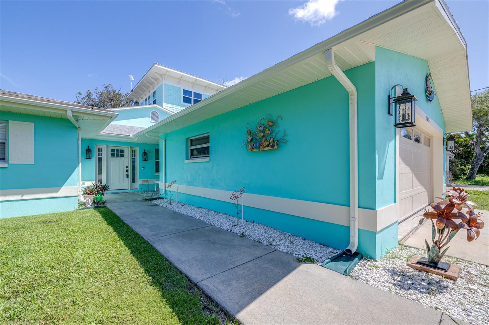 1626 SEA BREEZE DRIVE