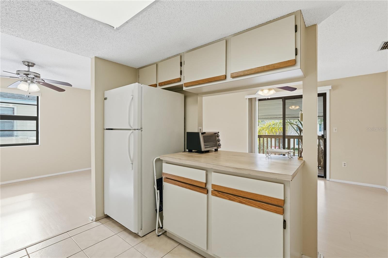 GARDENS OF FOREST LAKES CONDO THE - Residential Lease