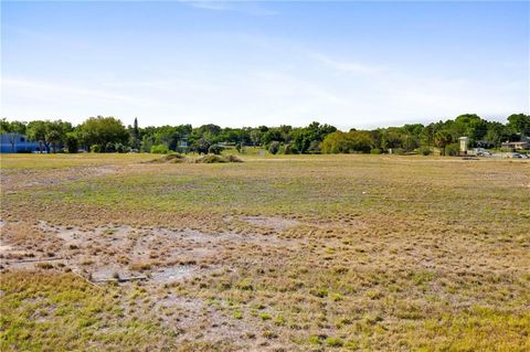 Tiny photo for 901 12th Street, Clermont, FL 34711 (MLS # G5040558)