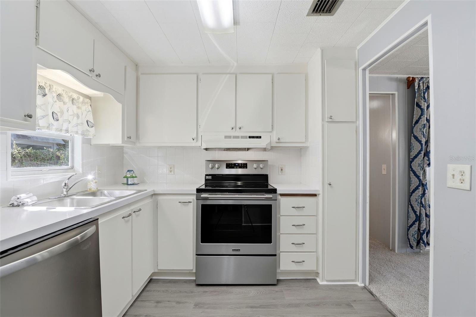 FOREST THE - Residential