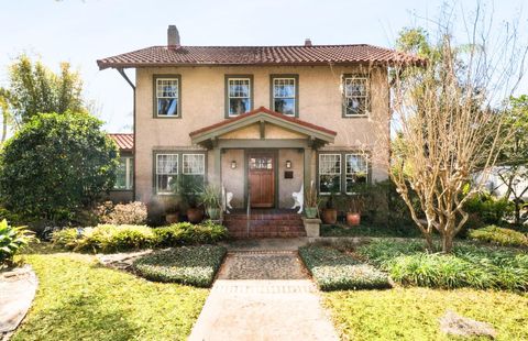 Photo of 216 W Michigan Avenue, Deland, FL 32720 (MLS # V4947427)