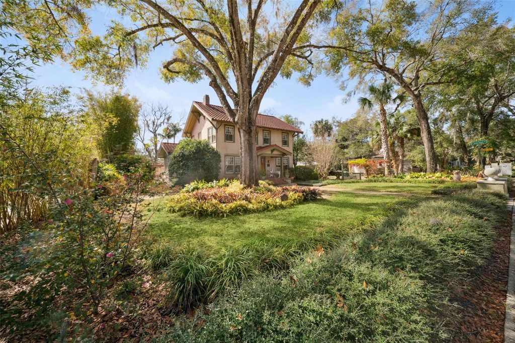 Photo of 216 W Michigan Avenue, Deland, FL 32720 (MLS # V4947427)