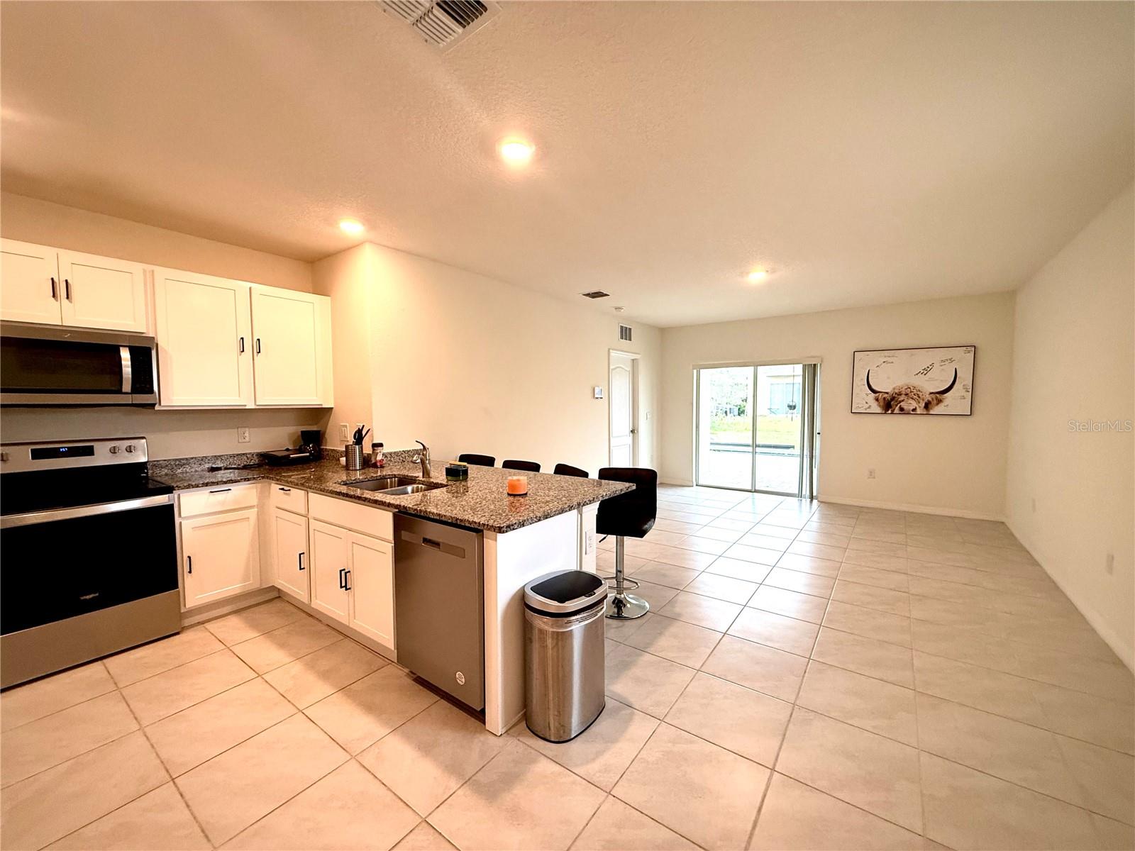 THOMPSON GROVE - Residential Lease