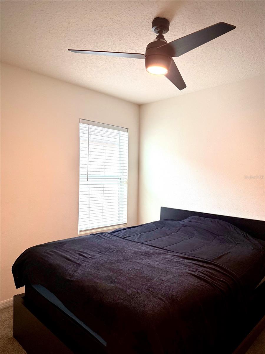 THOMPSON GROVE - Residential Lease