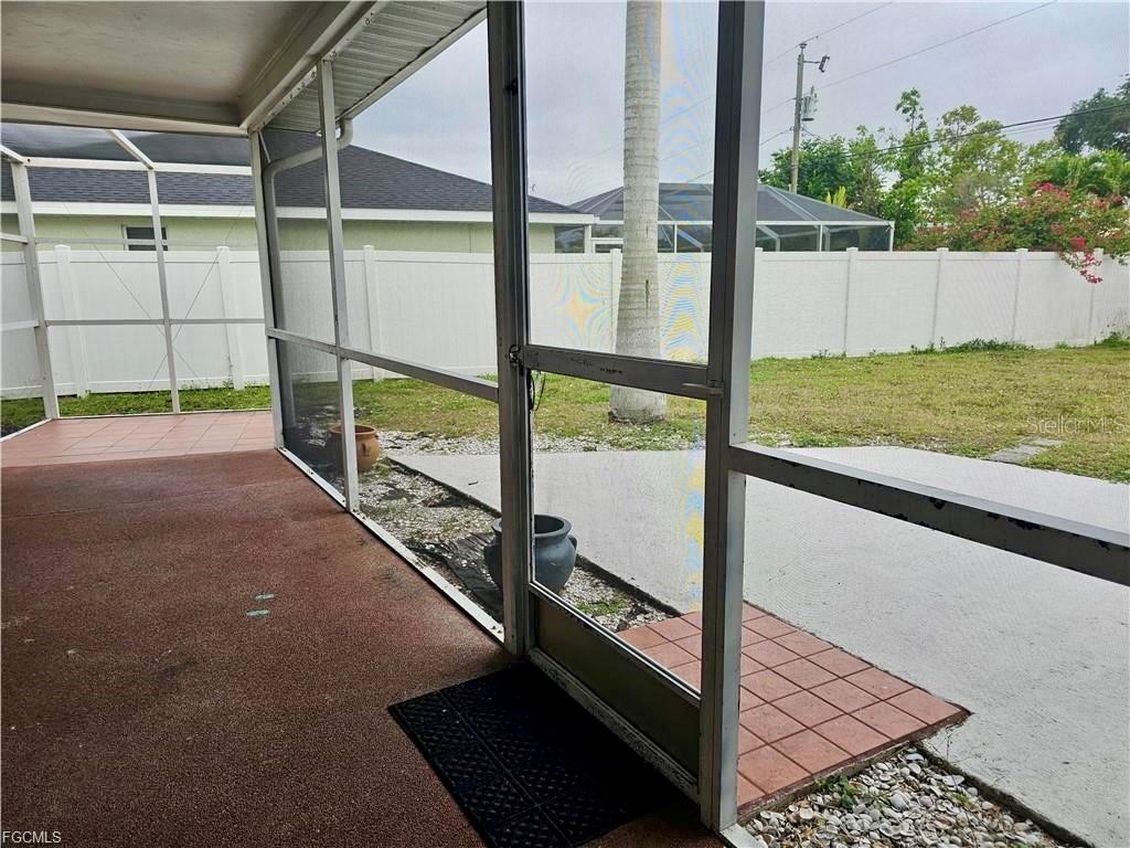 CAPE CORAL - Residential