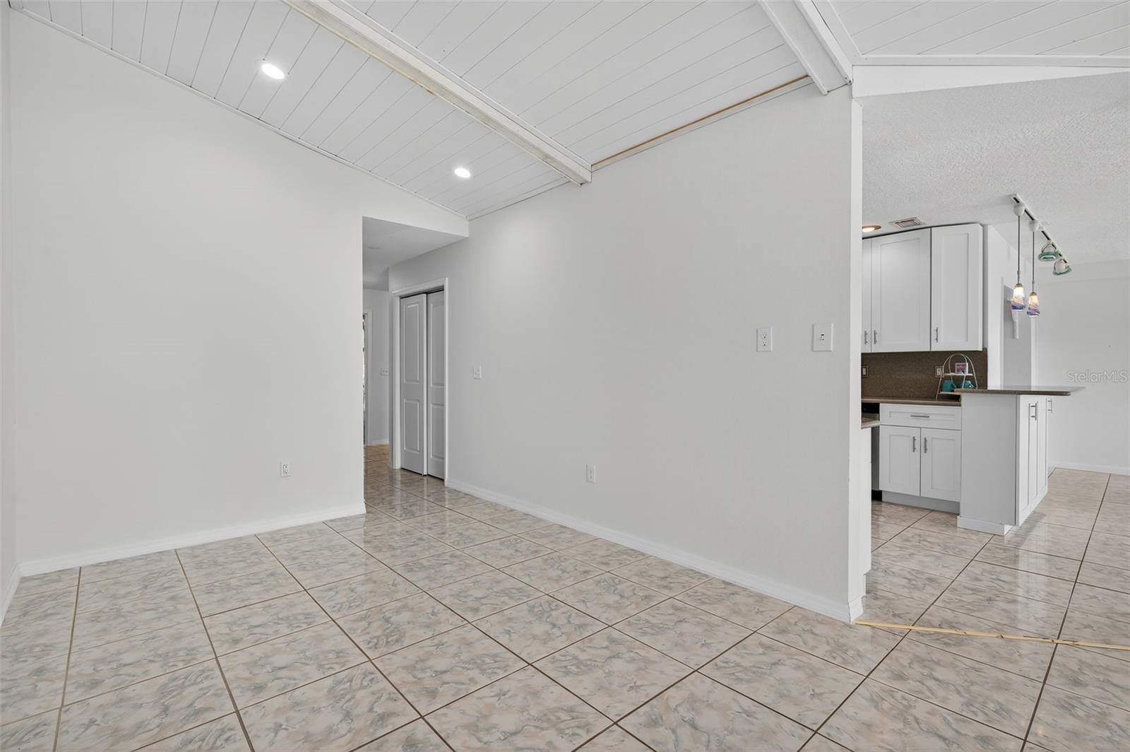 HERNANDO BEACH - Residential