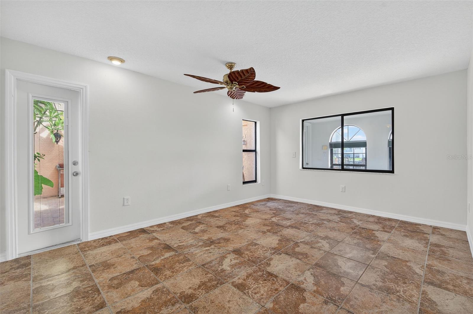 HERNANDO BEACH - Residential