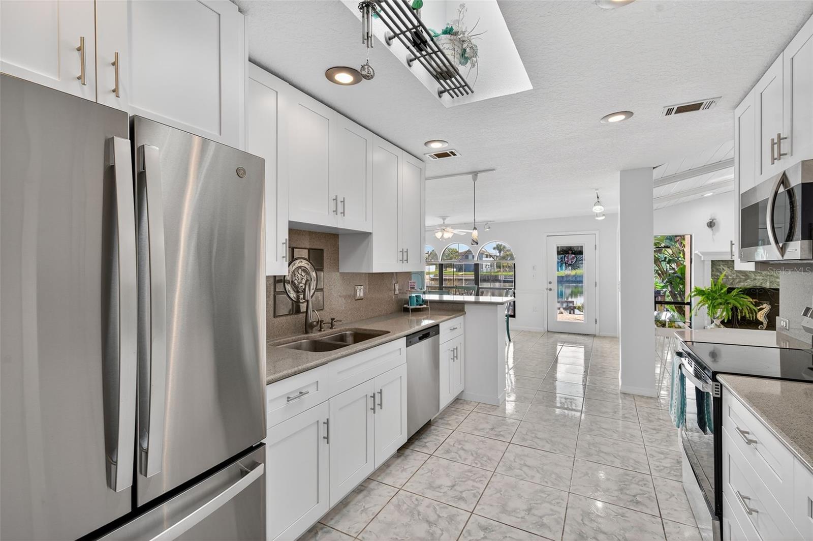 HERNANDO BEACH - Residential