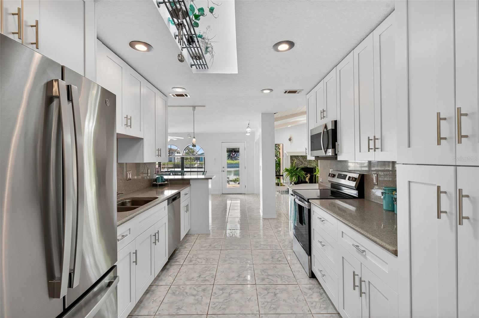 HERNANDO BEACH - Residential