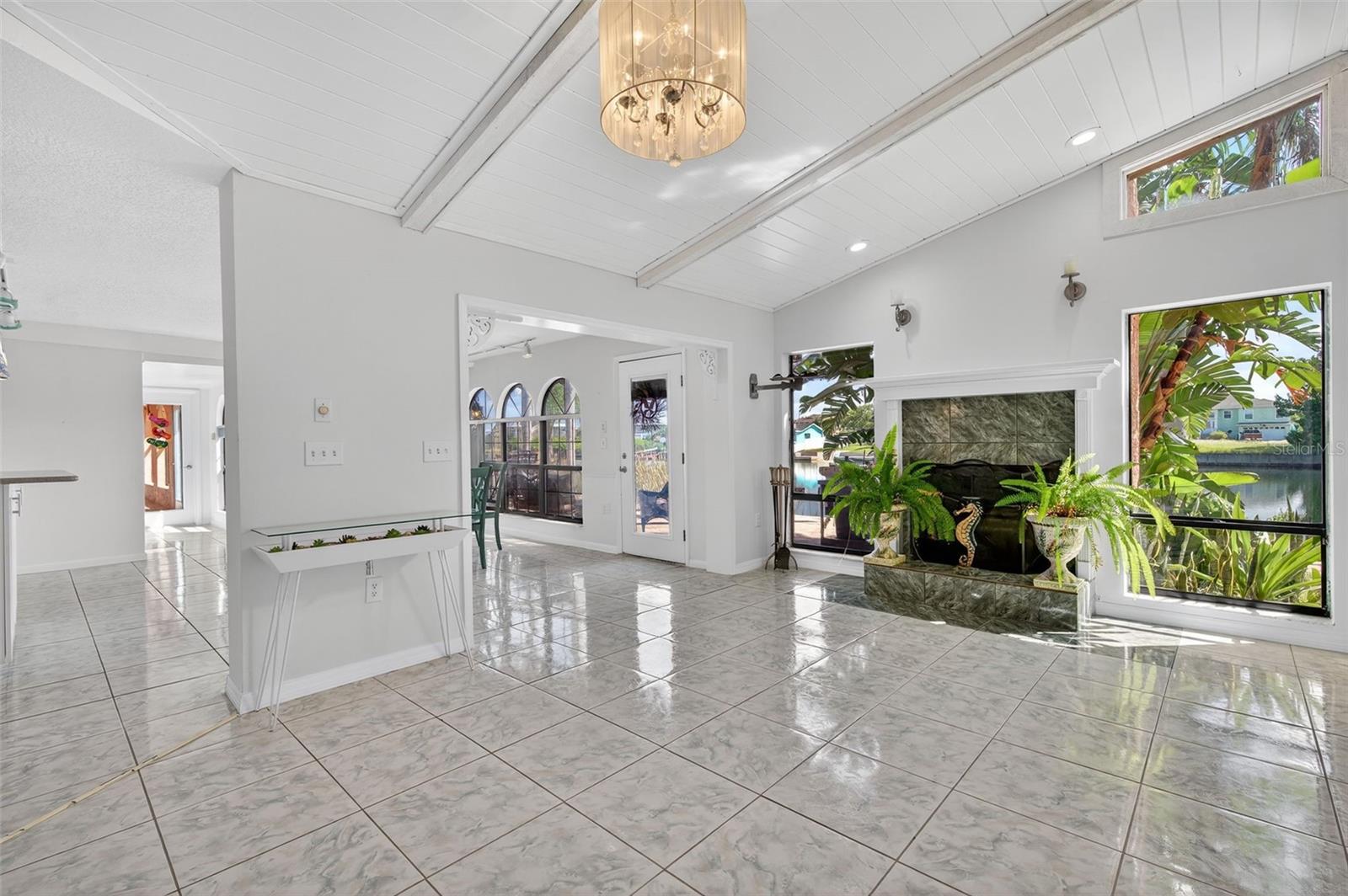 HERNANDO BEACH - Residential