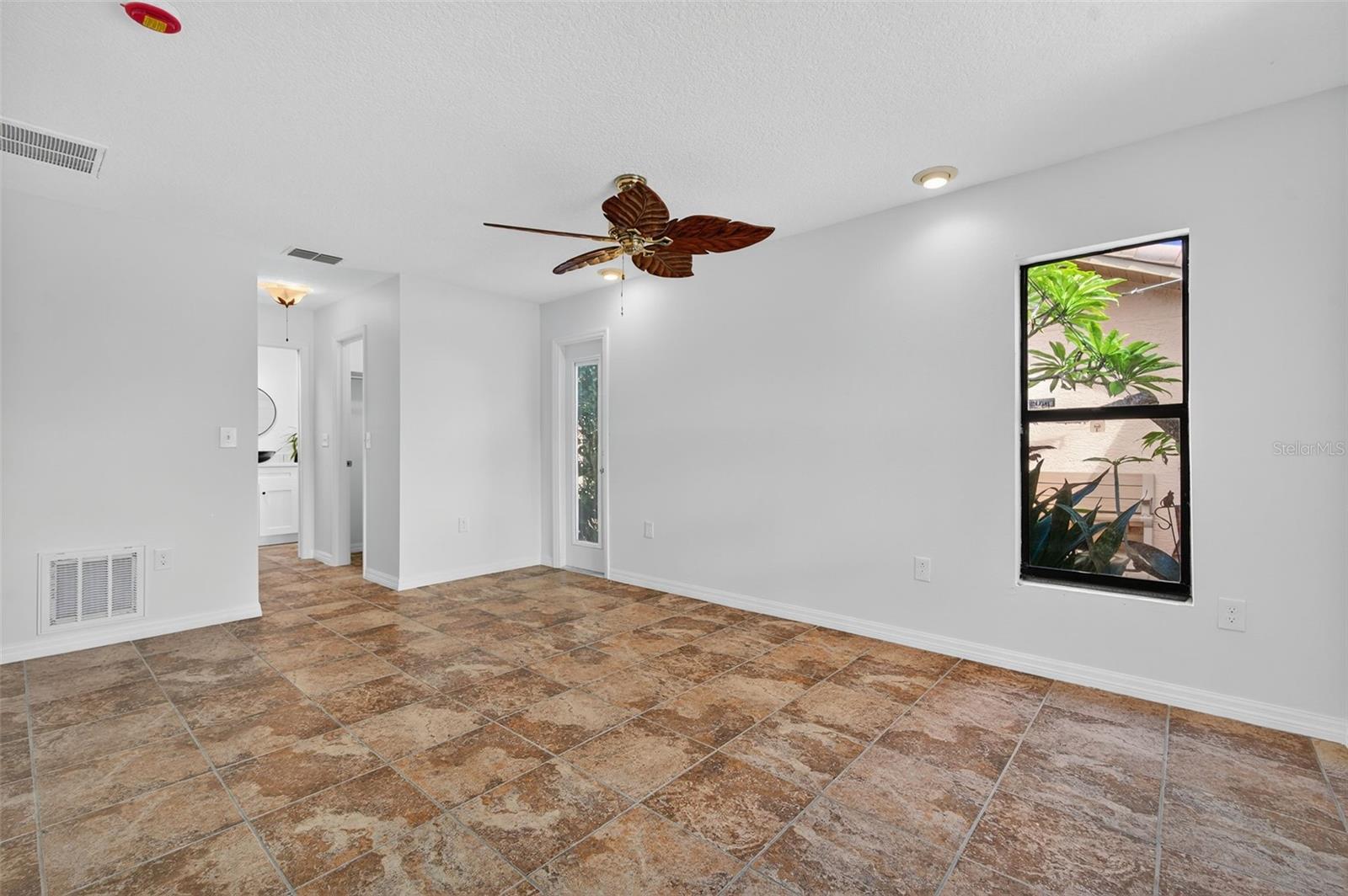 HERNANDO BEACH - Residential