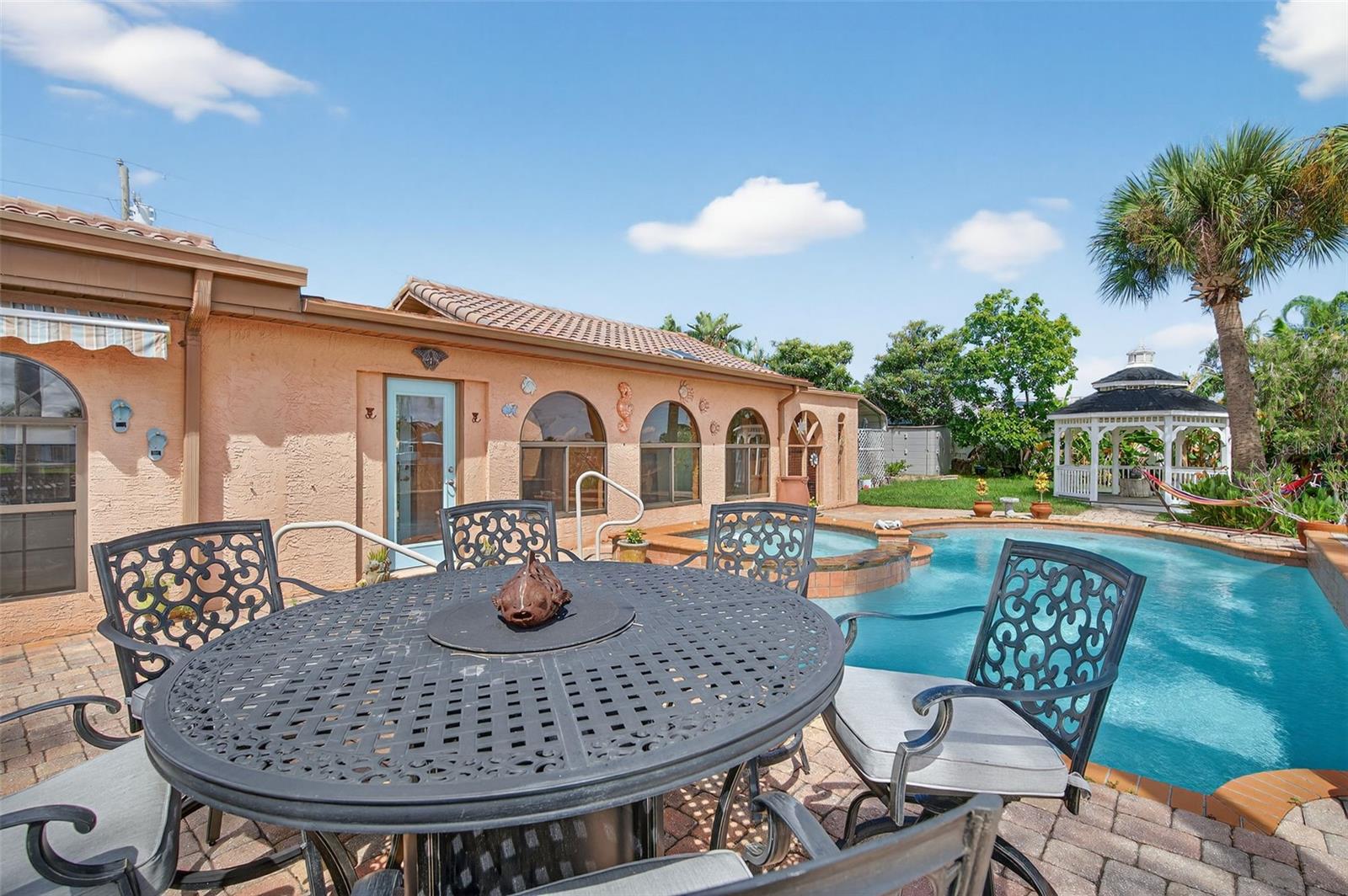 HERNANDO BEACH - Residential