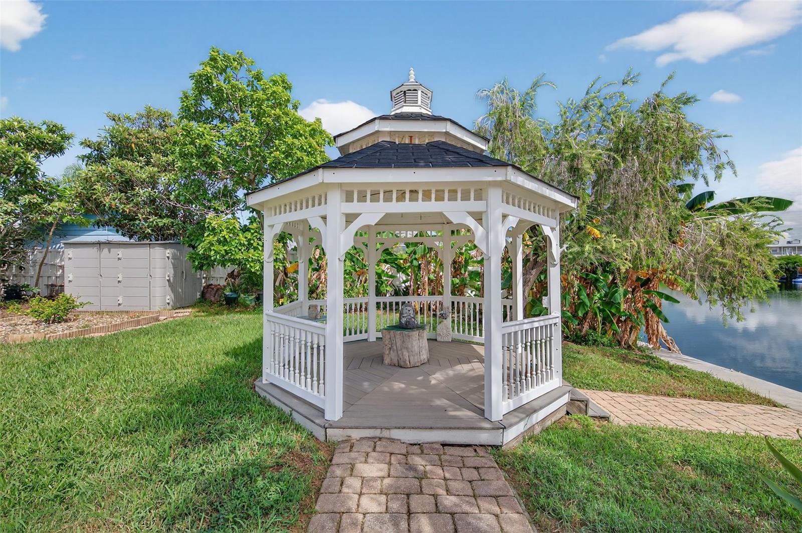 HERNANDO BEACH - Residential