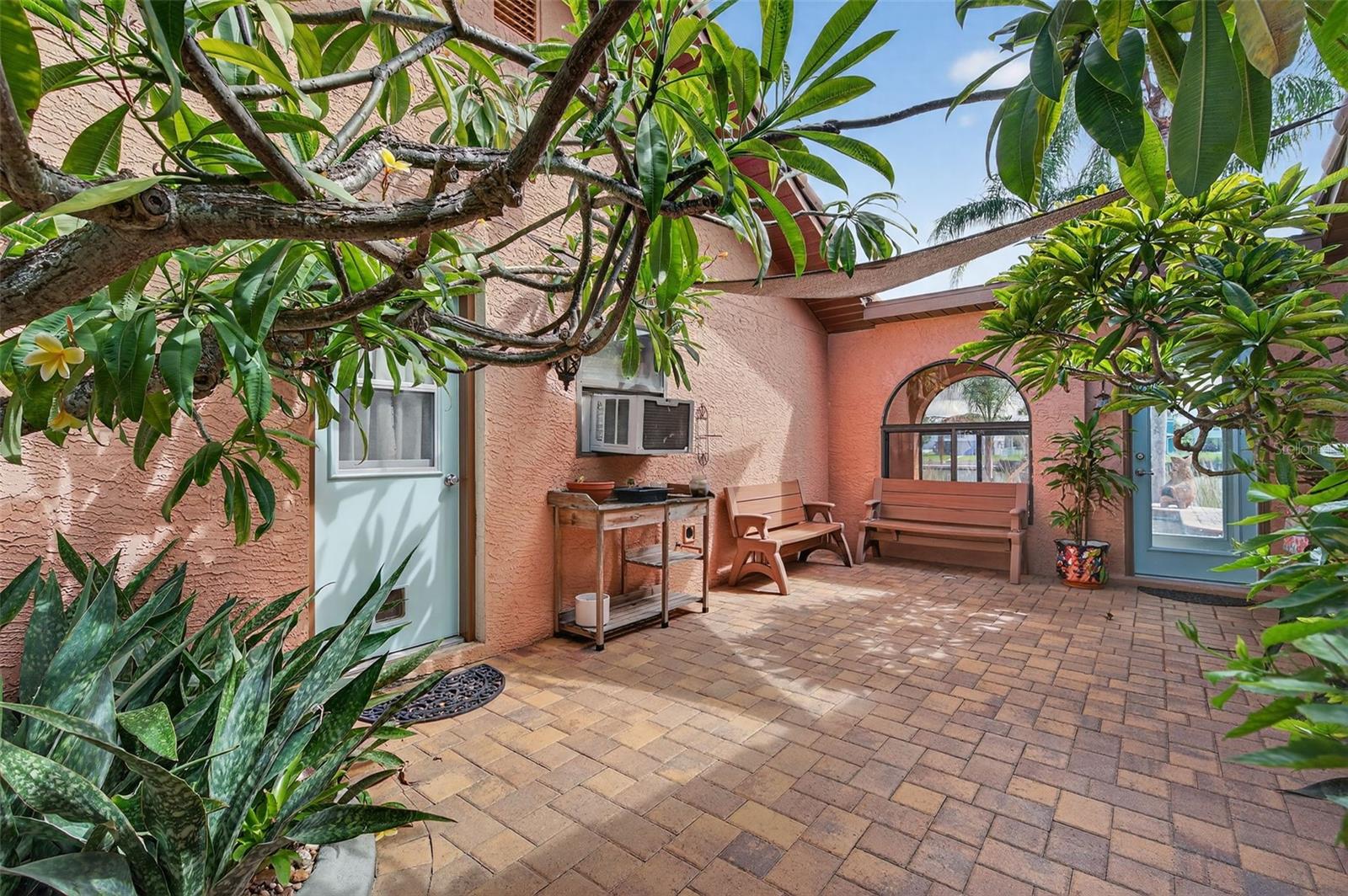 HERNANDO BEACH - Residential