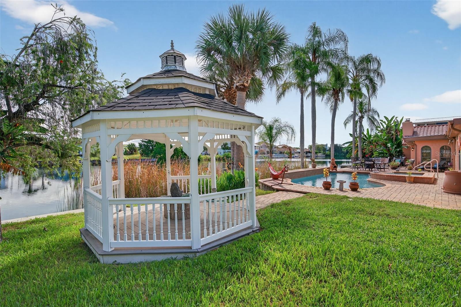 HERNANDO BEACH - Residential