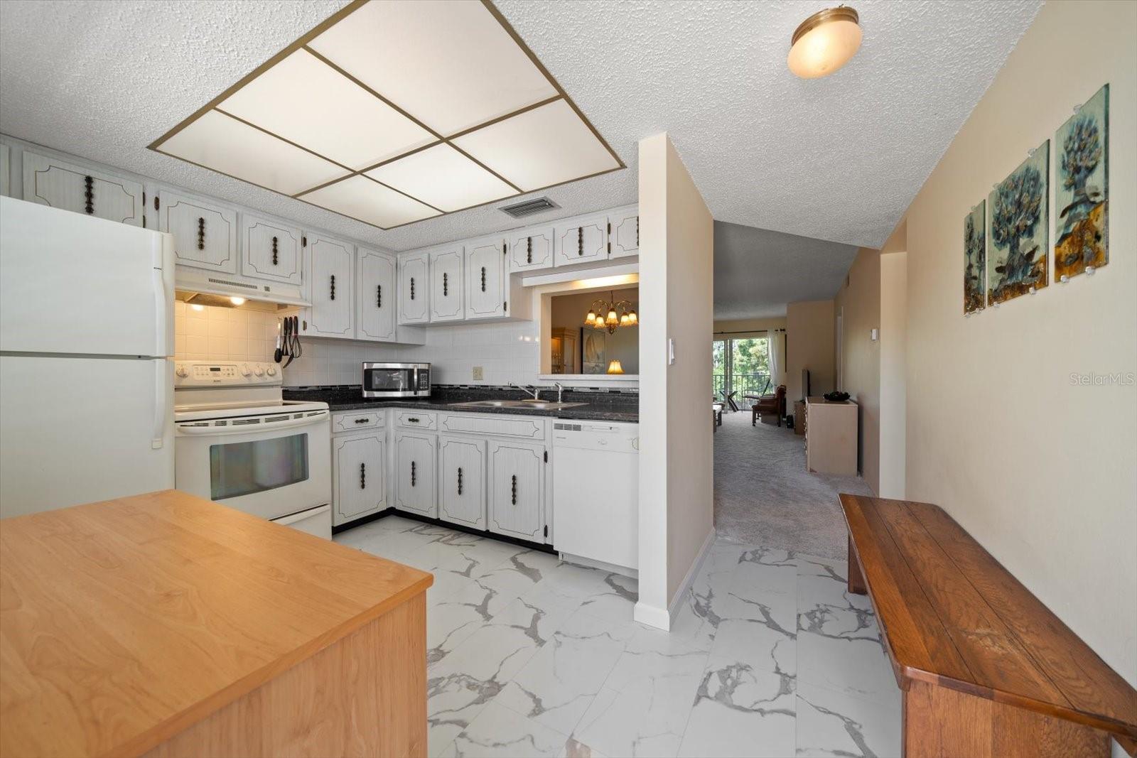 HEATHER LAKE APTS CONDO - Residential