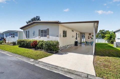 Photo of 7777 46th Avenue N #22, St Petersburg, FL 33709 (MLS # TB8557025)