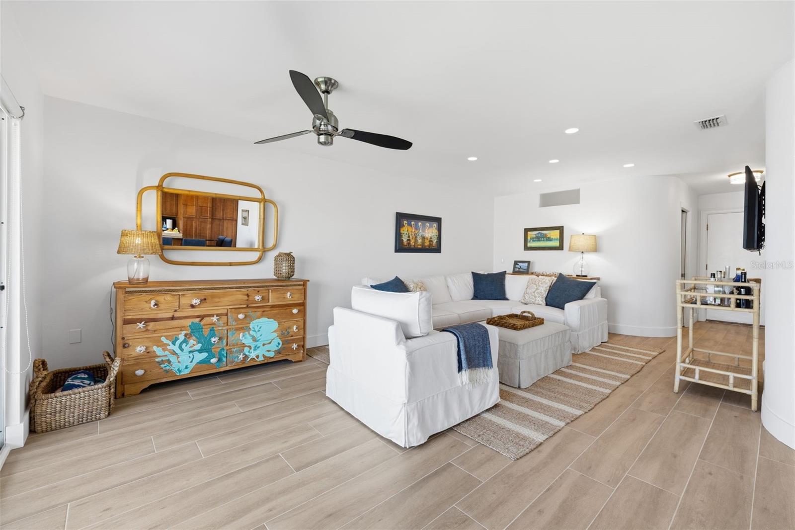 SEA ISLAND APTS 1 CONDO - Residential