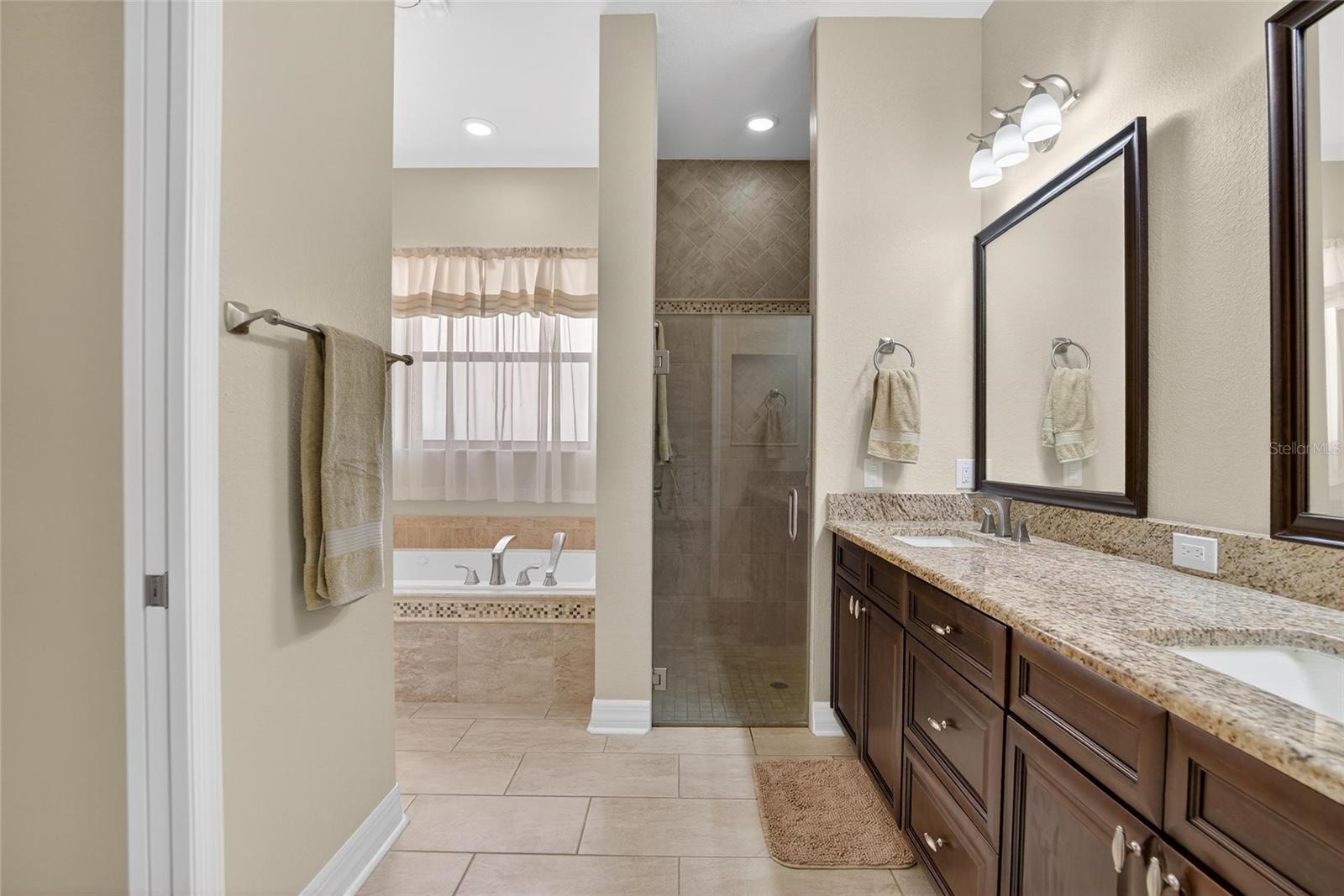 TWIN LAKES AT CHRISTINA PH 01 - Residential