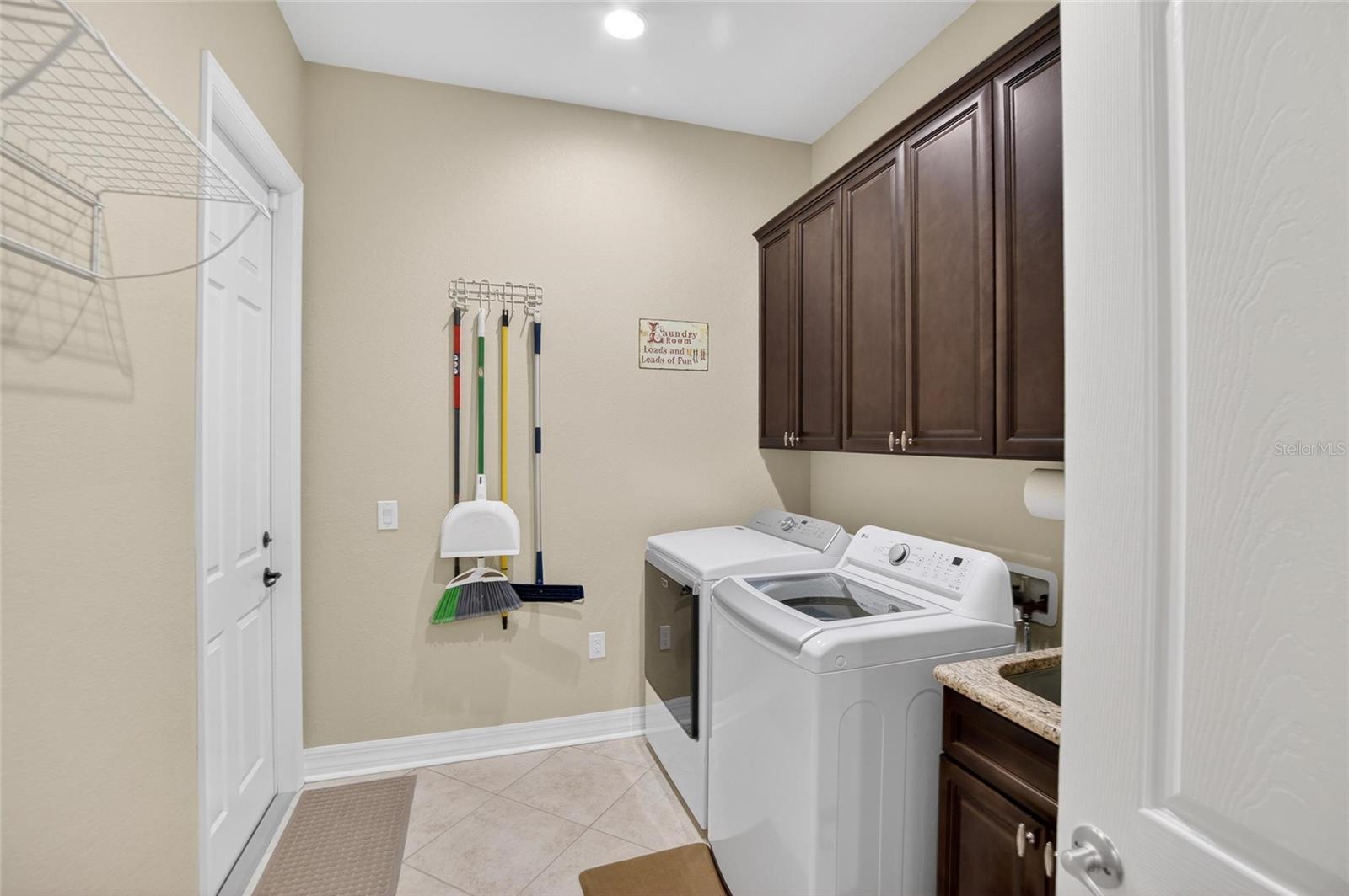 TWIN LAKES AT CHRISTINA PH 01 - Residential