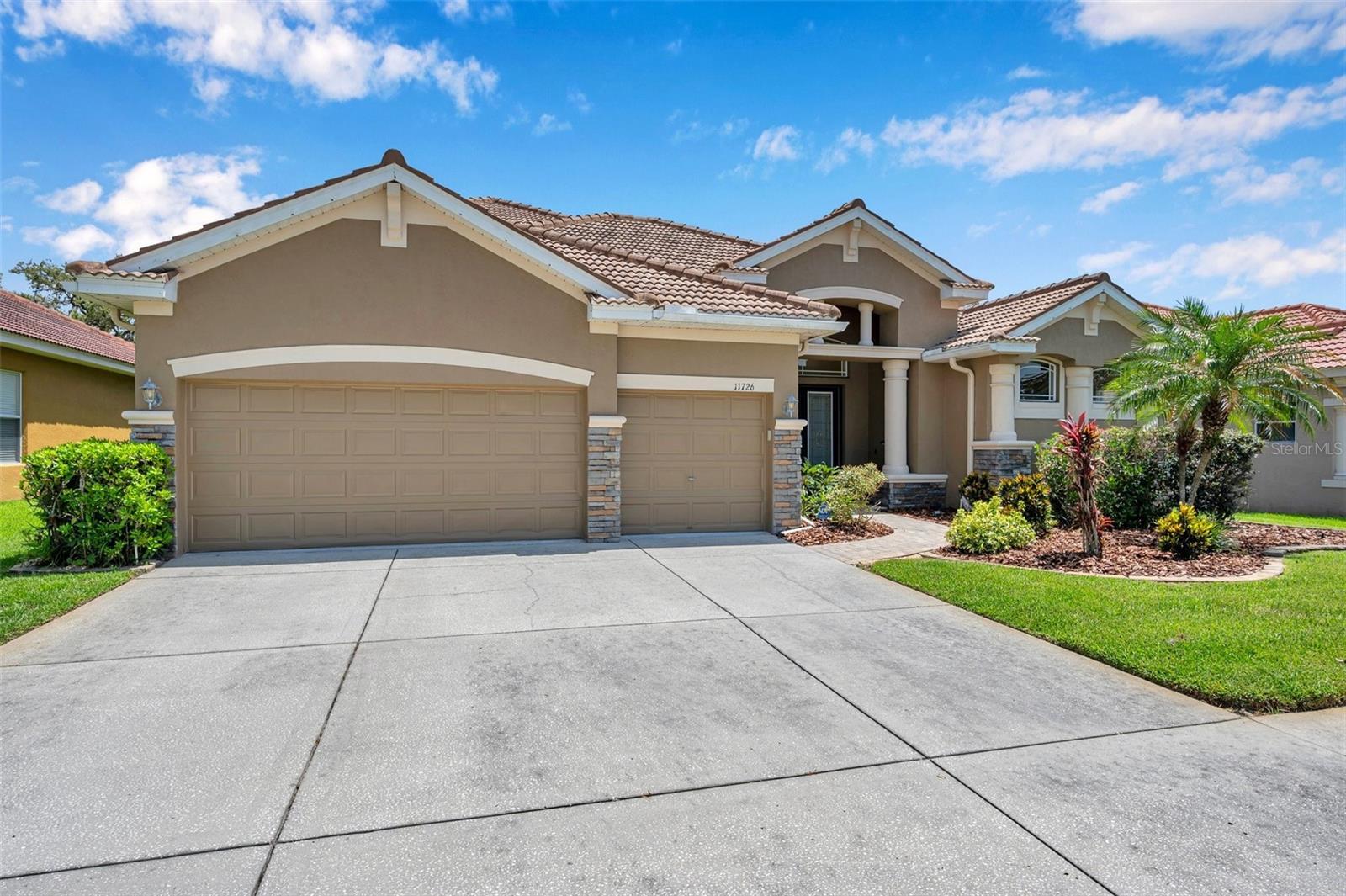 11726 BELLE HAVEN DRIVE
