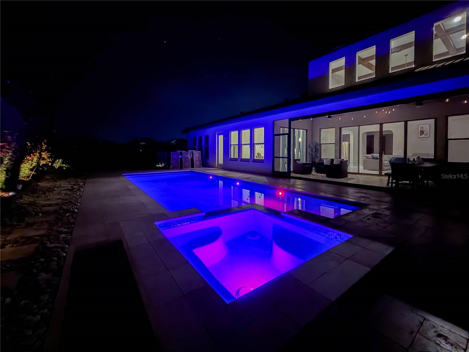 WATERSIDE/JOHNS LK-PH 1 - Residential