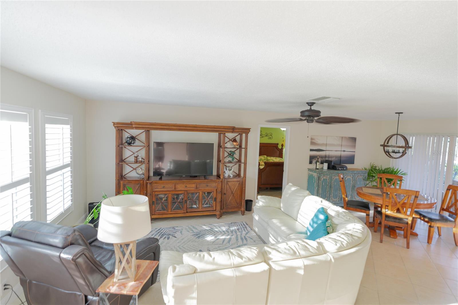 SOUTH VENICE - Residential