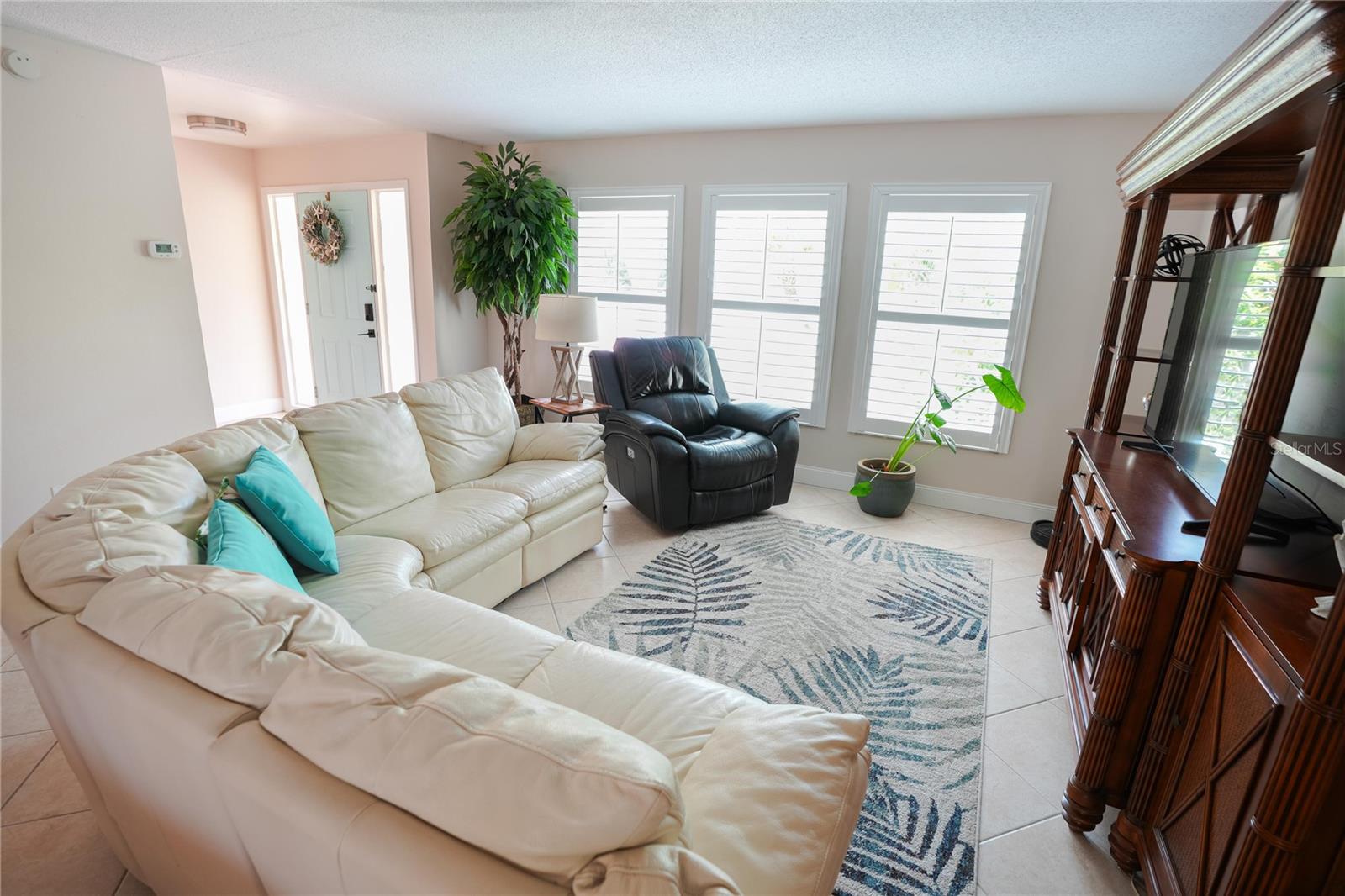 SOUTH VENICE - Residential