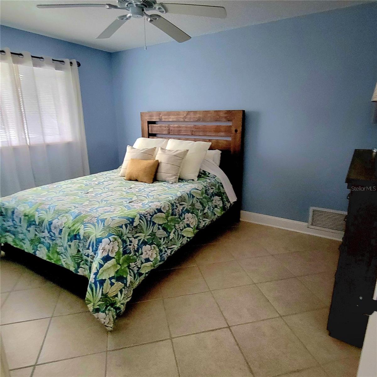 SOUTH VENICE - Residential