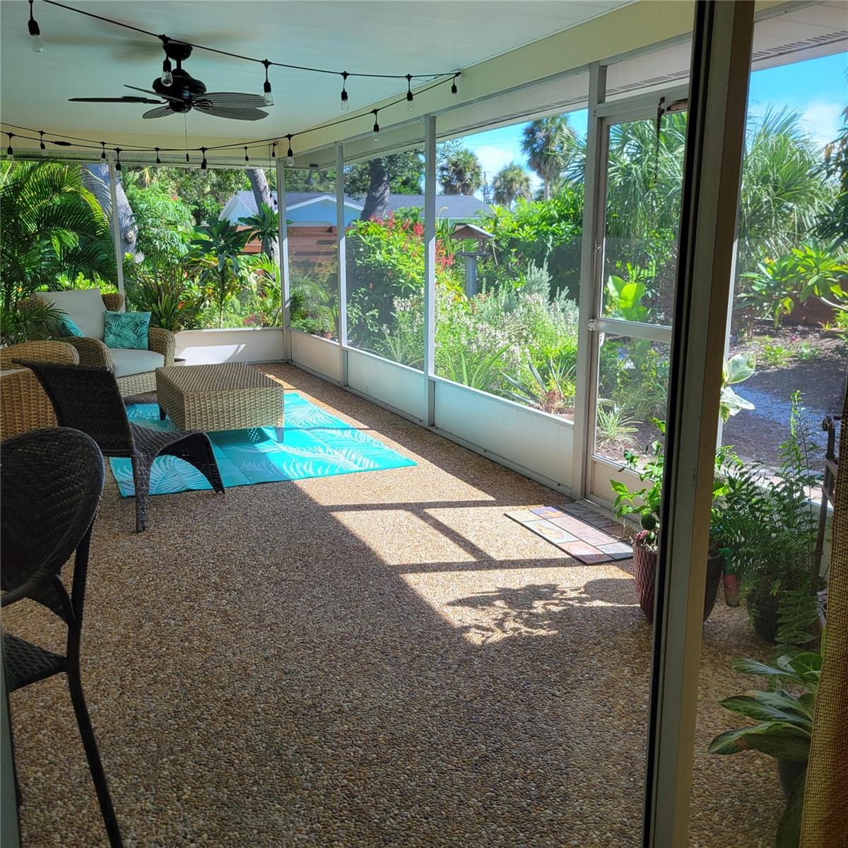 SOUTH VENICE - Residential