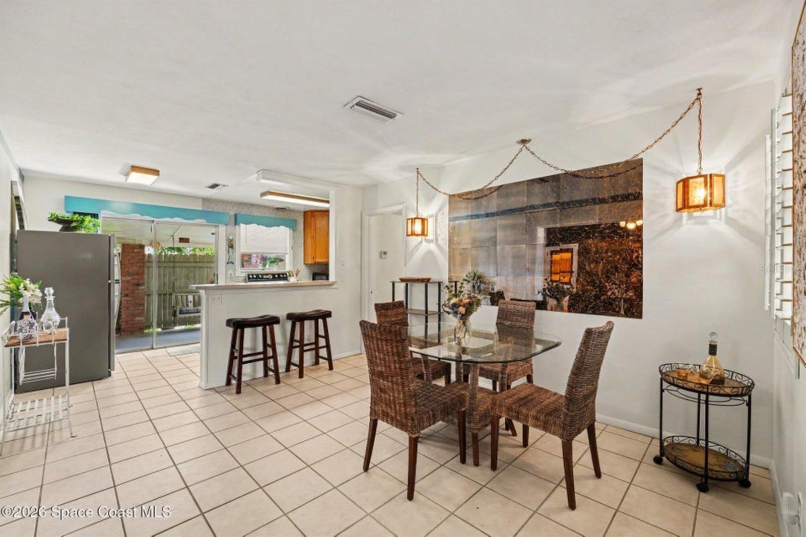 1218 VASSAR LANE