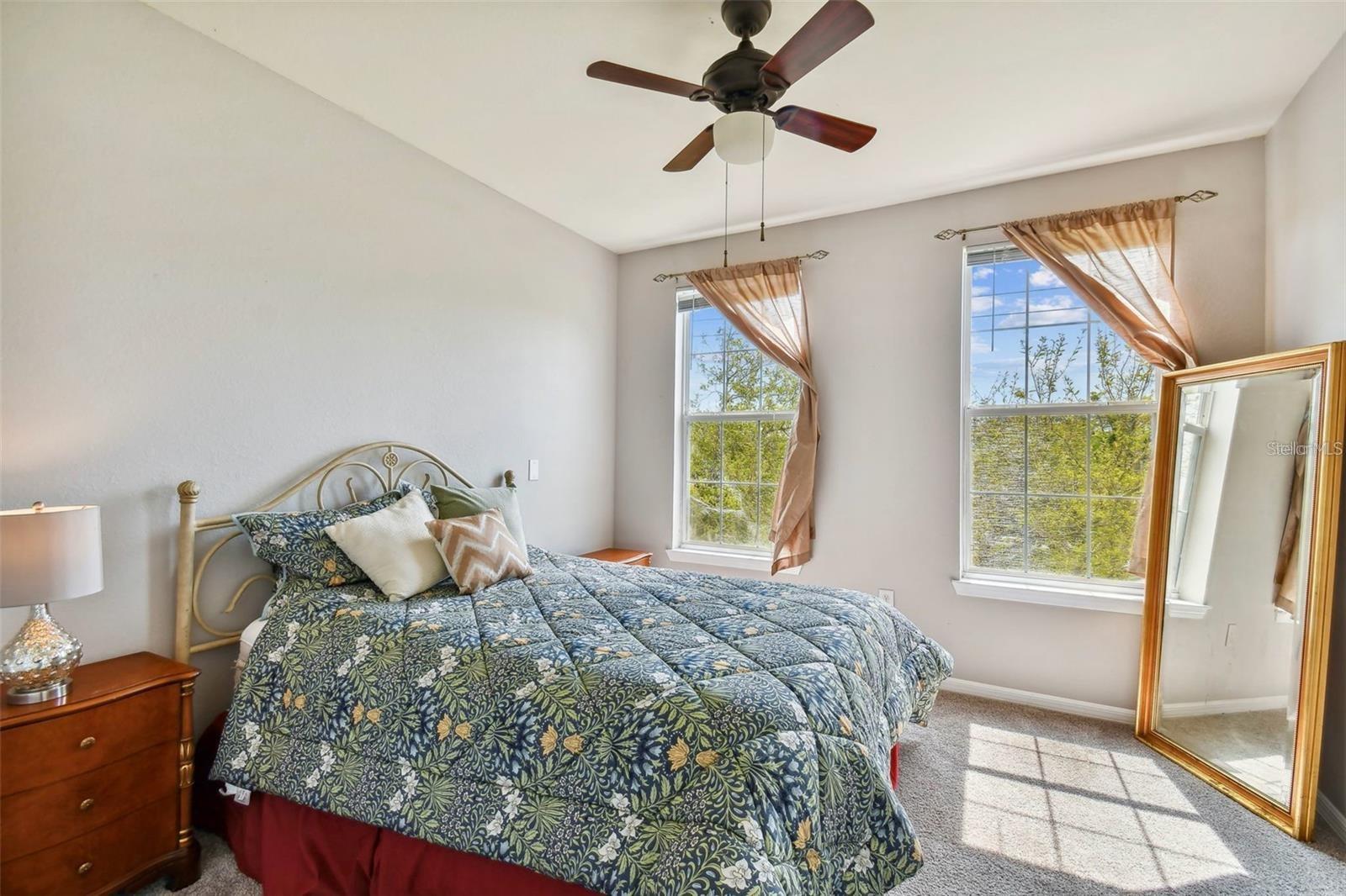 4221 W SPRUCE STREET 2323