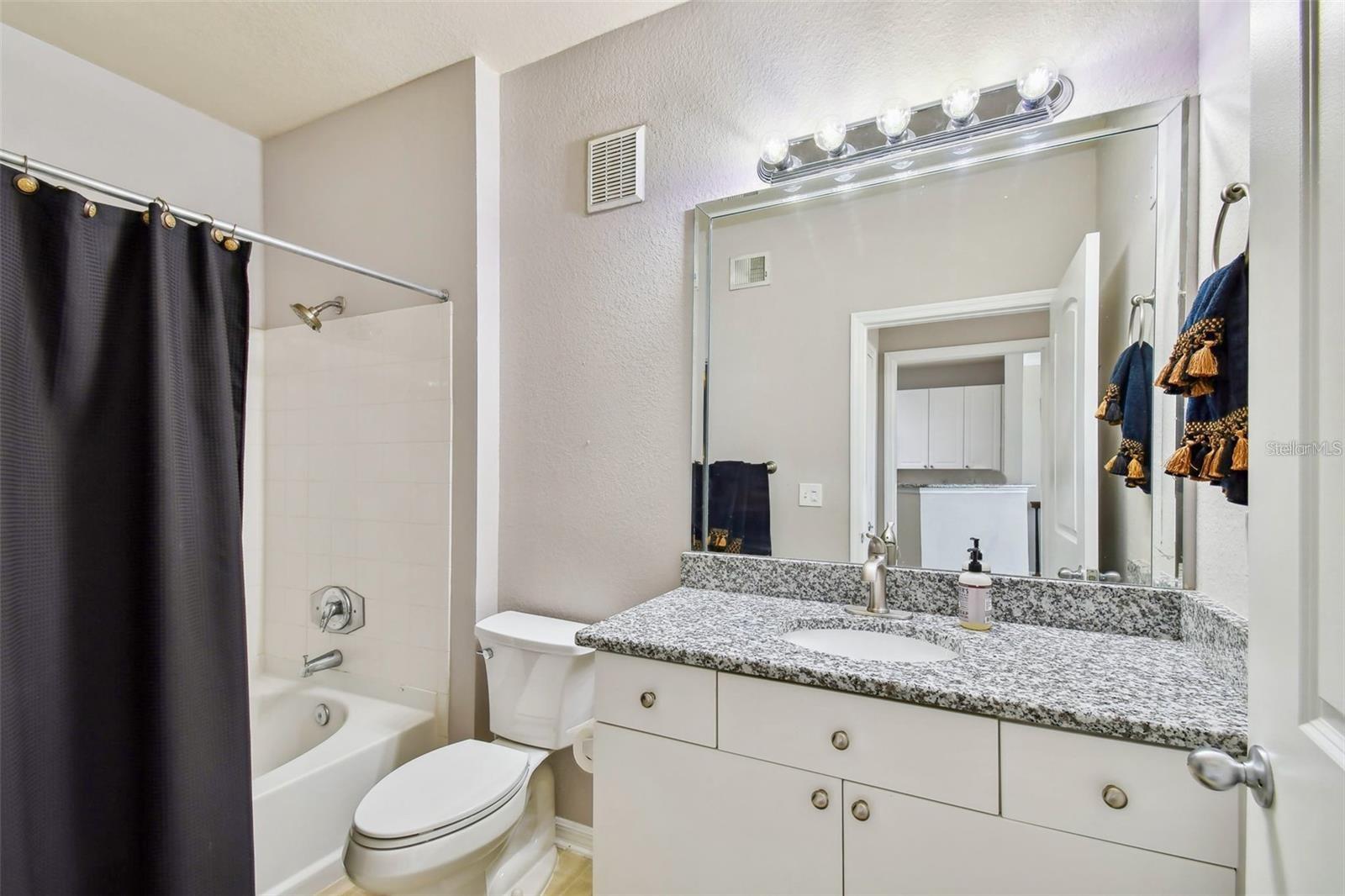 4221 W SPRUCE STREET 2323