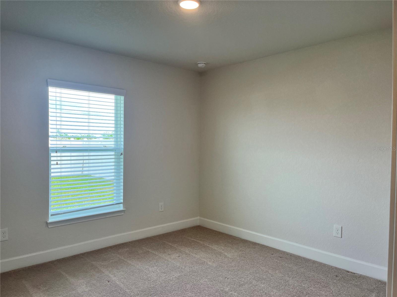 SILVER SPRINGS ACRES - Residential