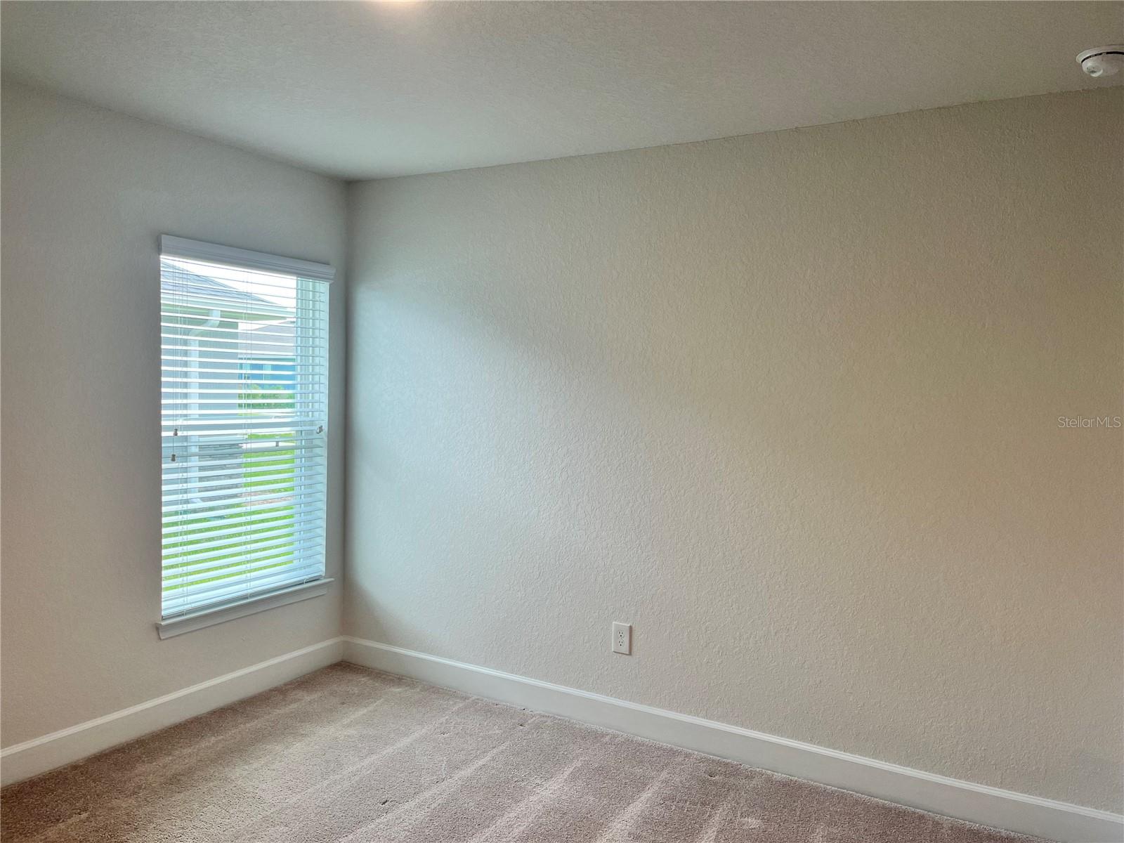 SILVER SPRINGS ACRES - Residential