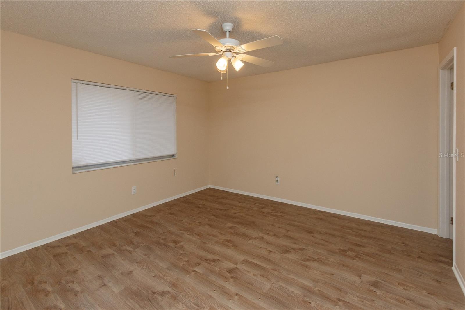 HIDDEN LAKE VILLAS PH 3 - Residential Lease