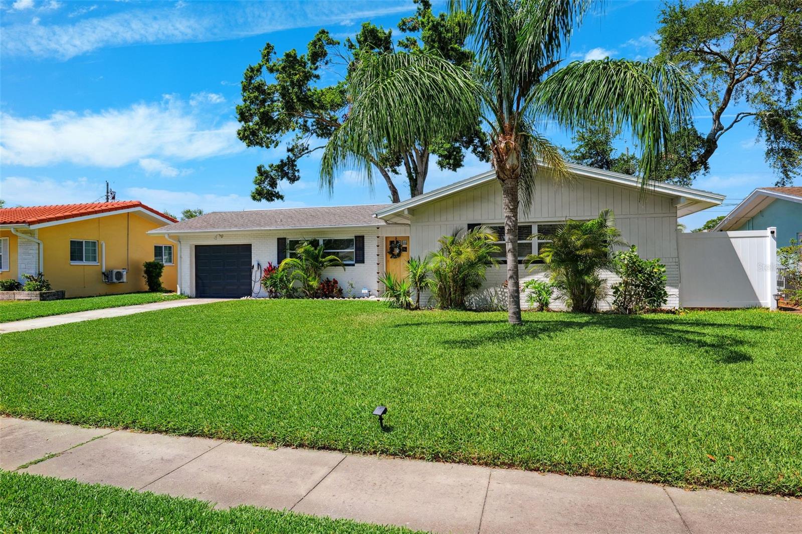 1648 ARBOR DRIVE
