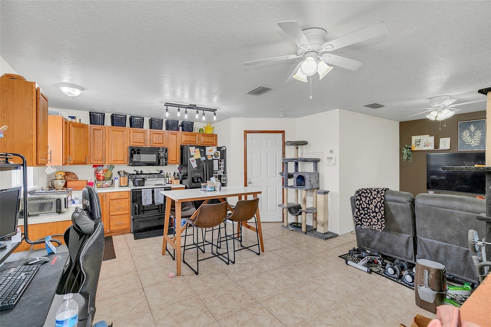 JOHN J JOHNSTONS - Residential