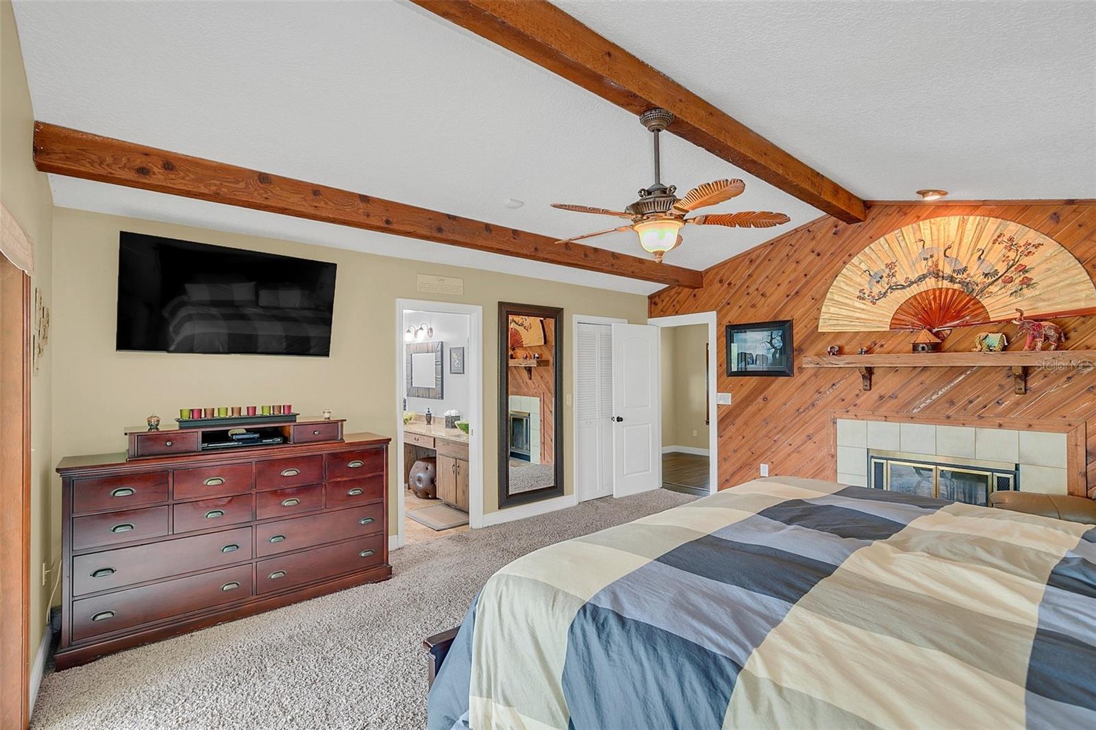 JOHN J JOHNSTONS - Residential