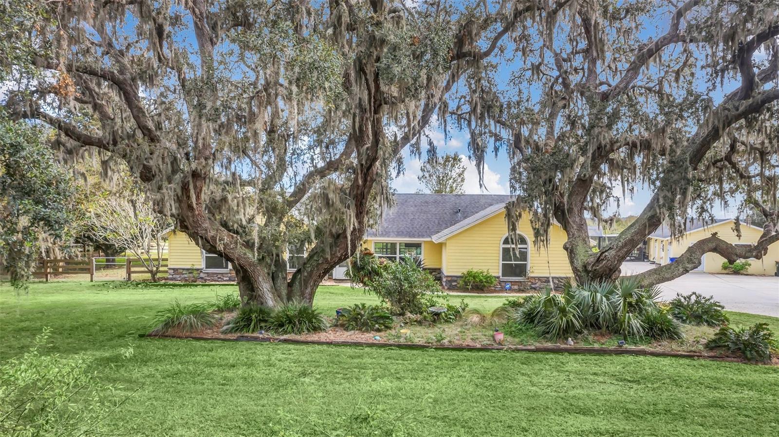 JOHN J JOHNSTONS - Residential