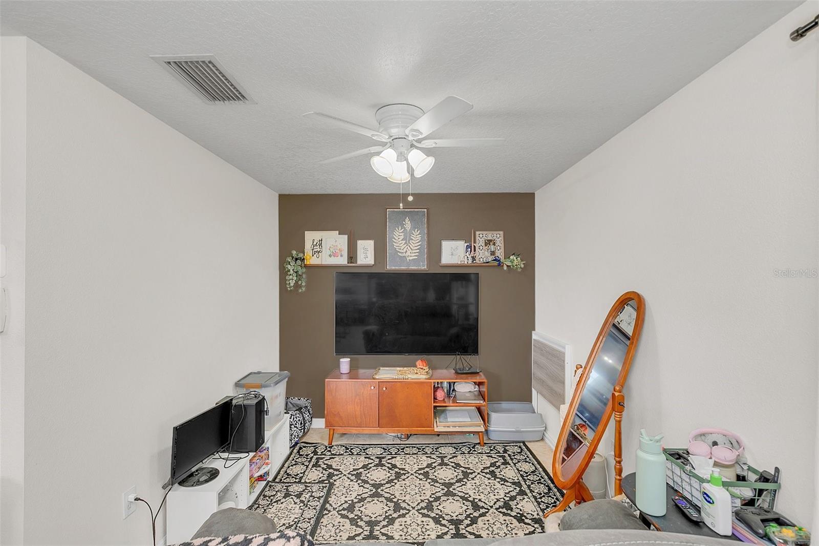 JOHN J JOHNSTONS - Residential