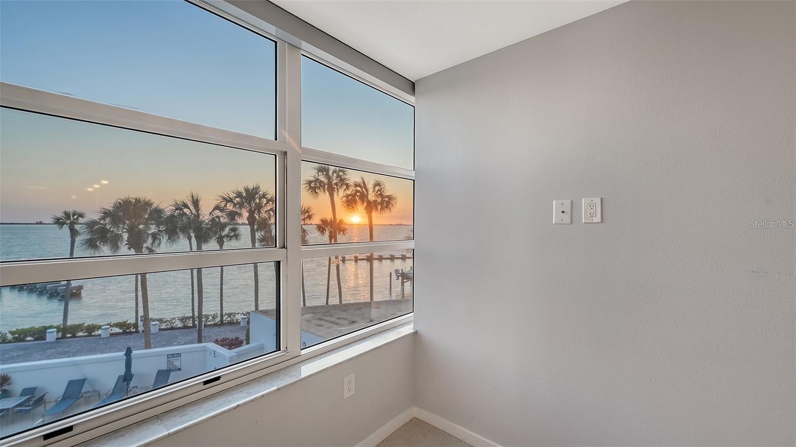 CONDO ON THE BAY TOWER II - Residential