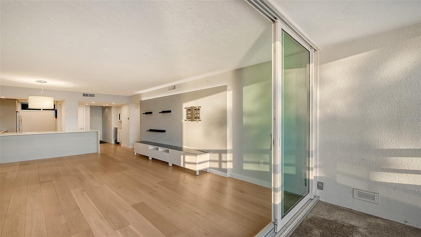 CONDO ON THE BAY TOWER II - Residential