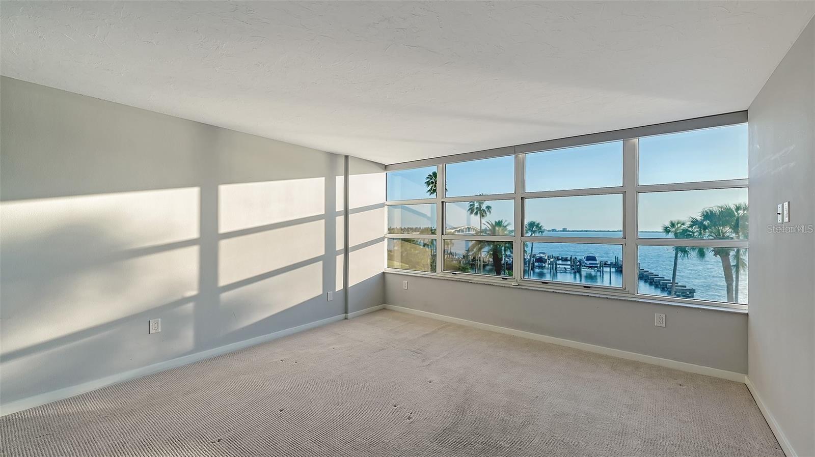 CONDO ON THE BAY TOWER II - Residential