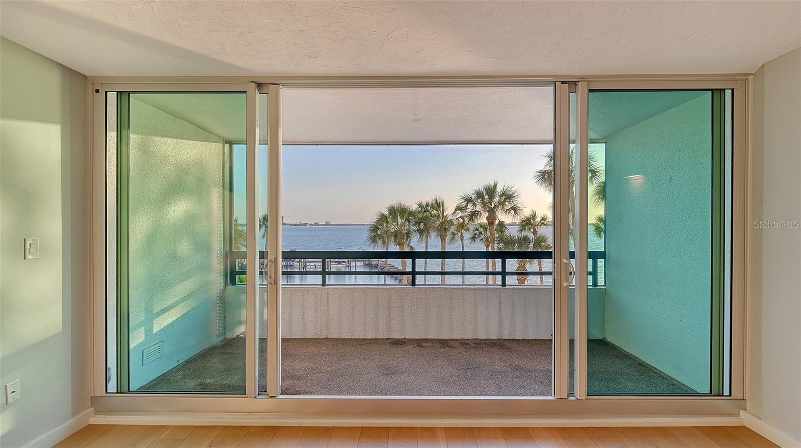 CONDO ON THE BAY TOWER II - Residential