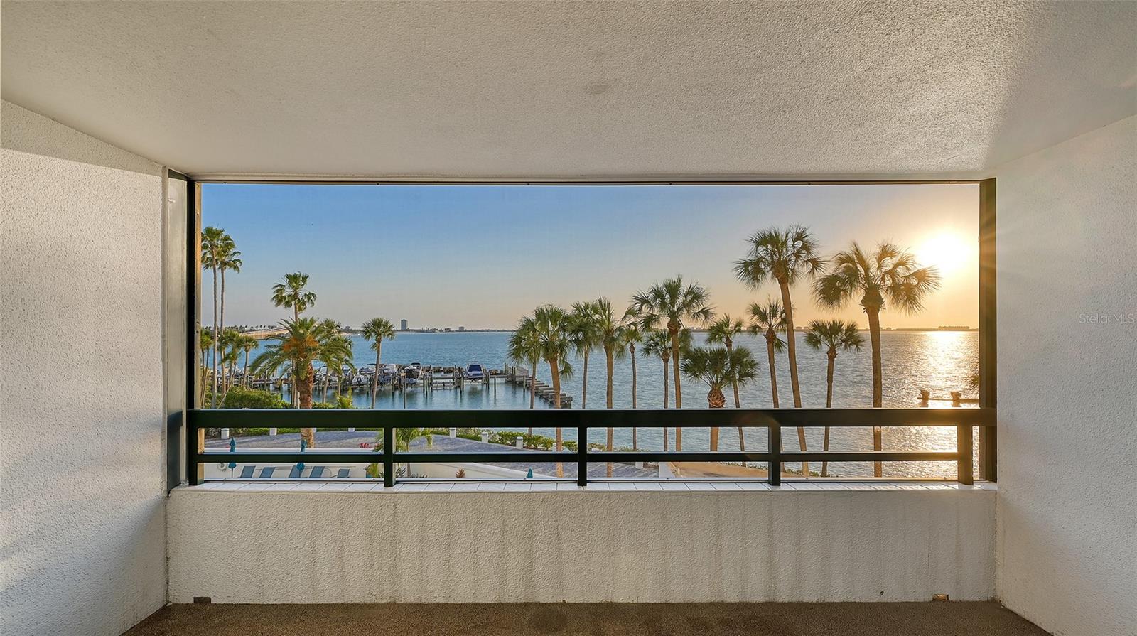 CONDO ON THE BAY TOWER II - Residential